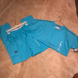 Cherokee scrub set ⭐️